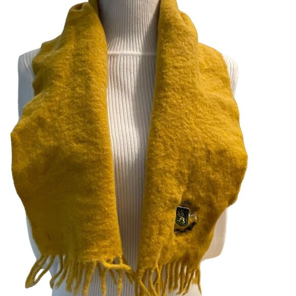 VTG.  Benetton Boiled Wool Scarf Mustard Yellow Preppy Embroidered Crest Retro - Picture 3 of 5